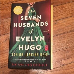 The Seven Husbands of Evelyn Hugo Book